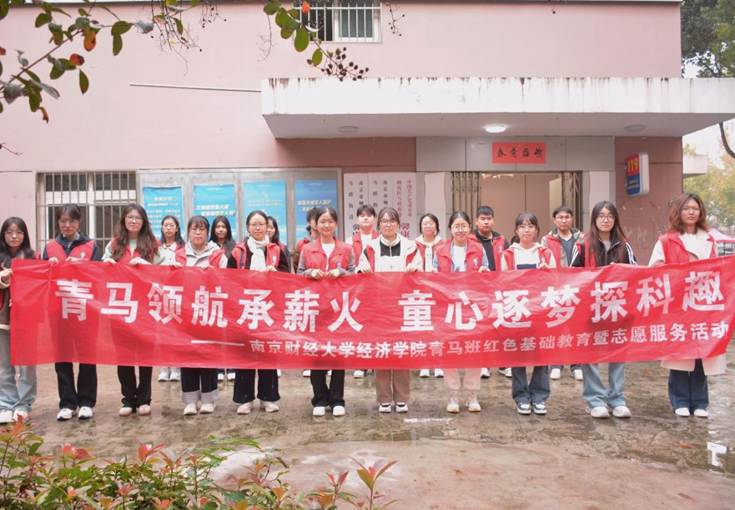 建筑前的人们AI 生成的内容可能不正确。