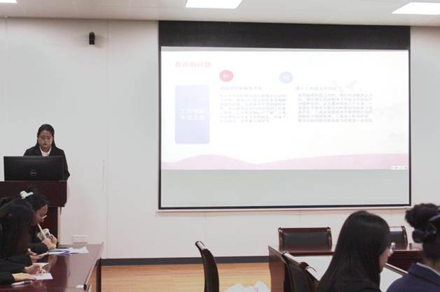 24级团支书发言  何梓伊摄