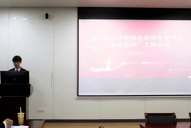 开场大场景  何梓伊摄