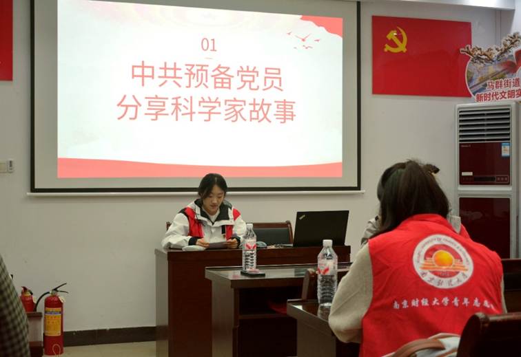 图片包含 人, 室内, 男人, 女人AI 生成的内容可能不正确。