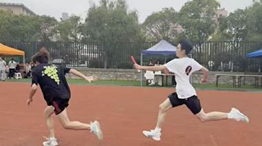 图2 男子接力